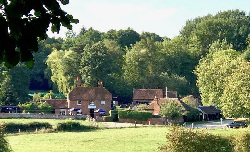 Отель The Pot Kiln