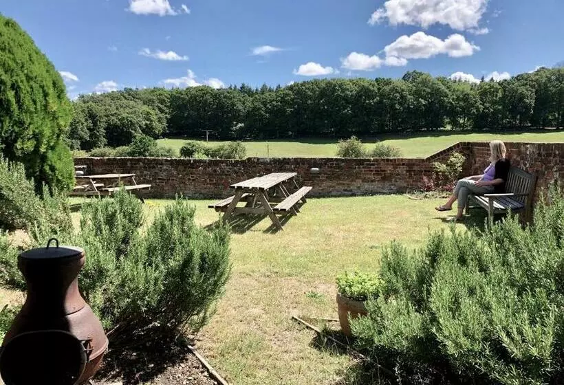 Hotelli The Pot Kiln