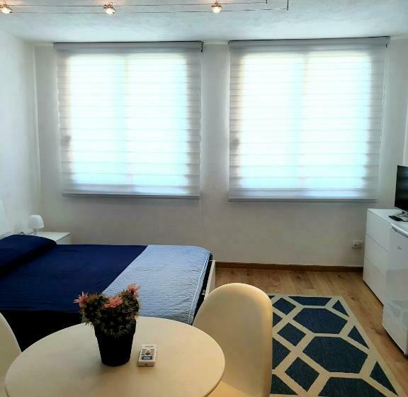 פנסיון Central City Rooms Garage Incluso