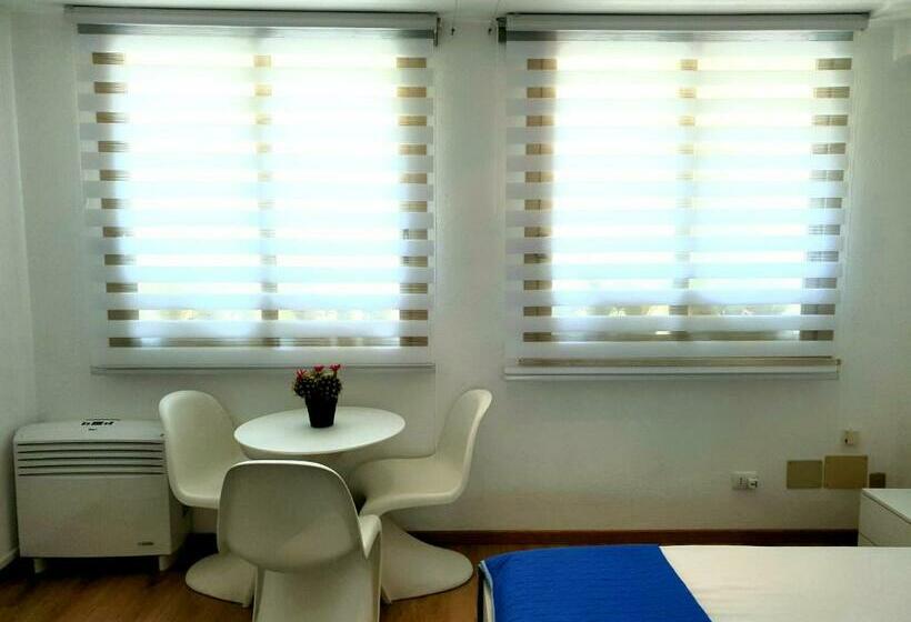 פנסיון Central City Rooms Garage Incluso