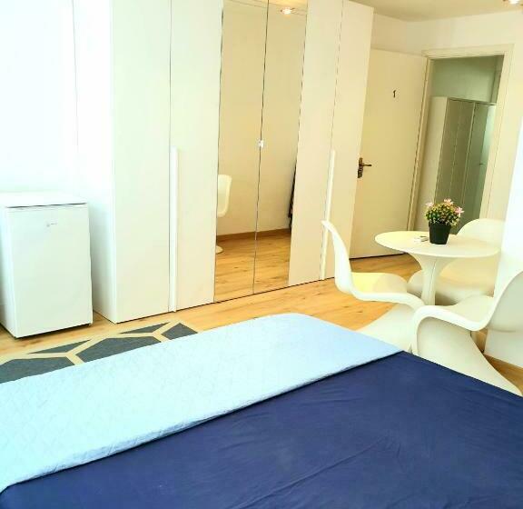 פנסיון Central City Rooms Garage Incluso