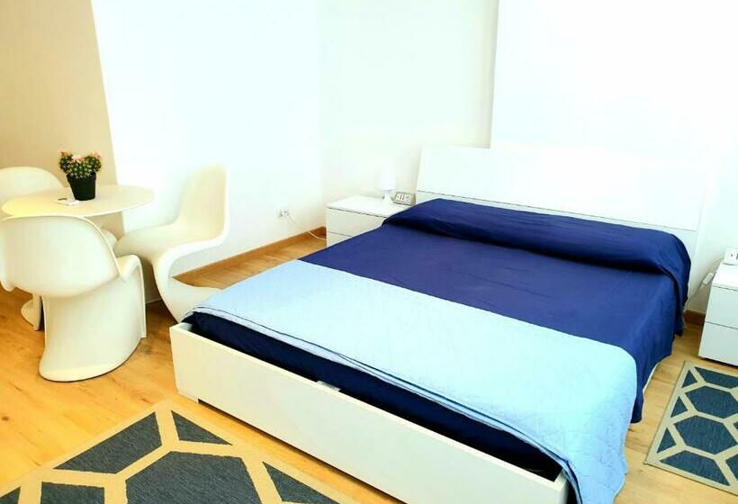 פנסיון Central City Rooms Garage Incluso