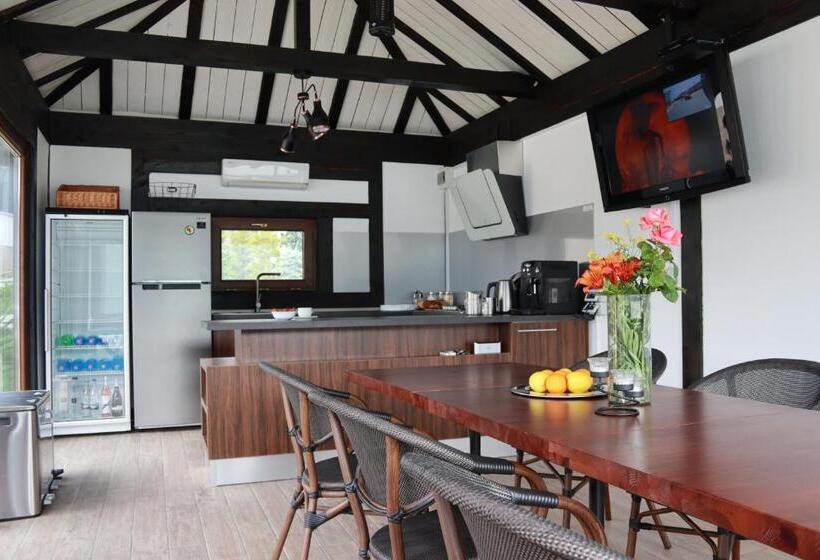 פנסיון Villa Unique