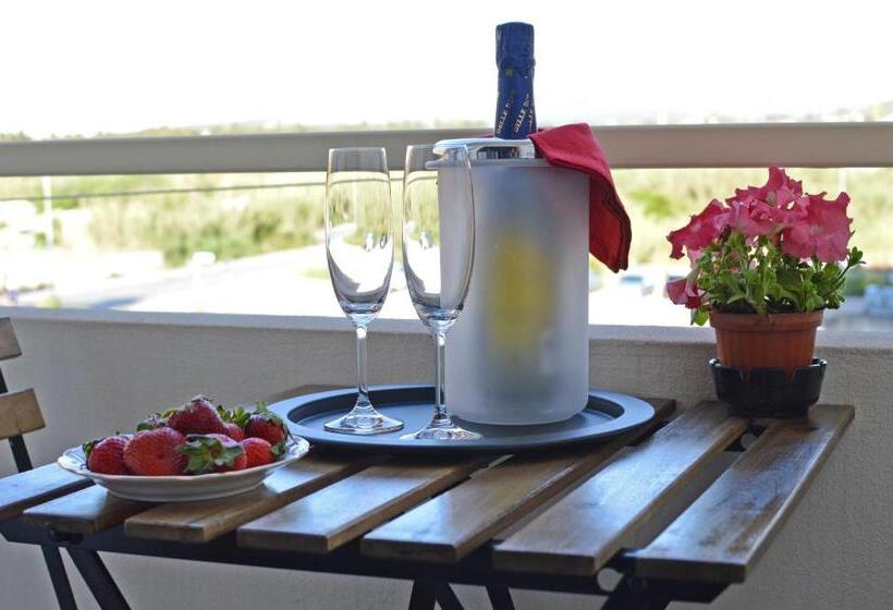 住宿加早餐  Red Sunset