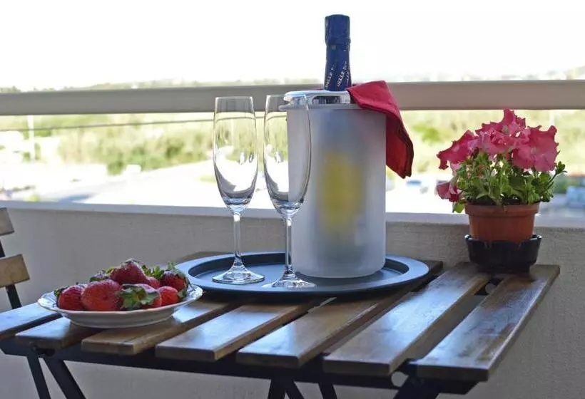 Bed and Breakfast Red Sunset