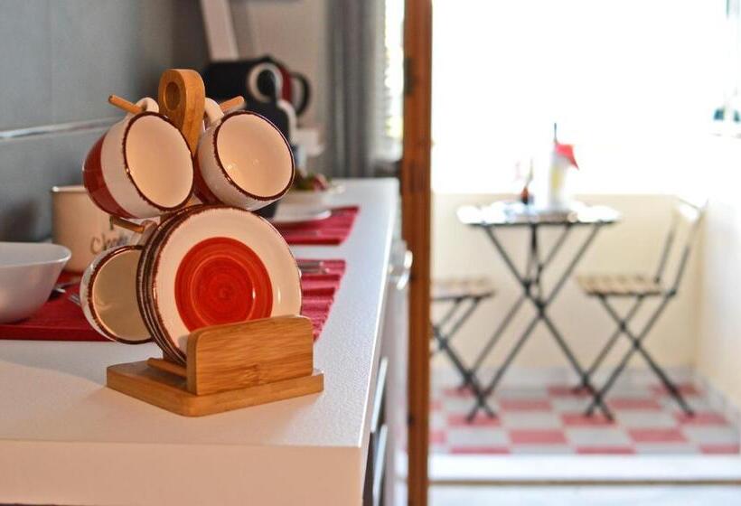 住宿加早餐  Red Sunset