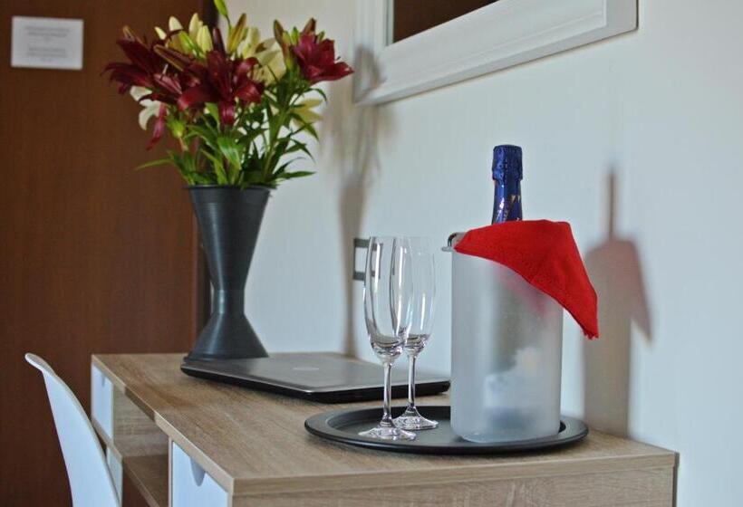 住宿加早餐  Red Sunset