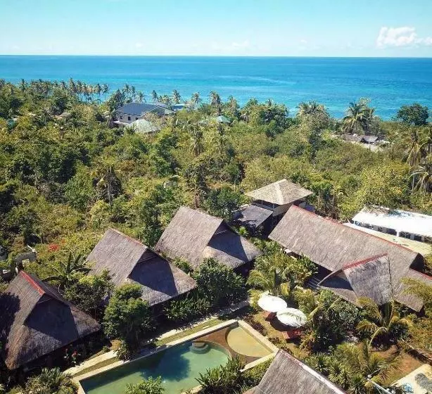 Hotelli Three Little Birds Resort