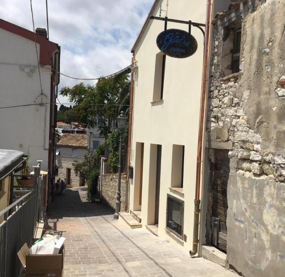 פנסיון Giulia Camere