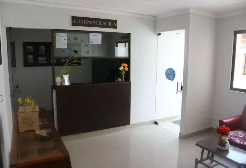 پانسیون Los Faroles Hostal