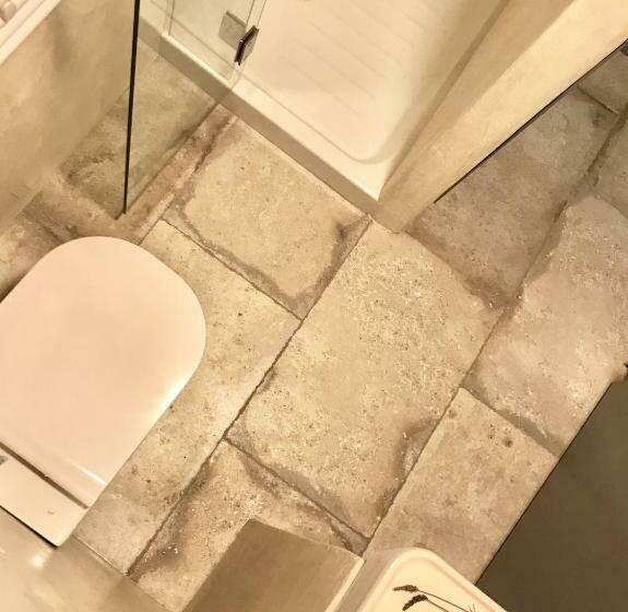 پانسیون The Little Room