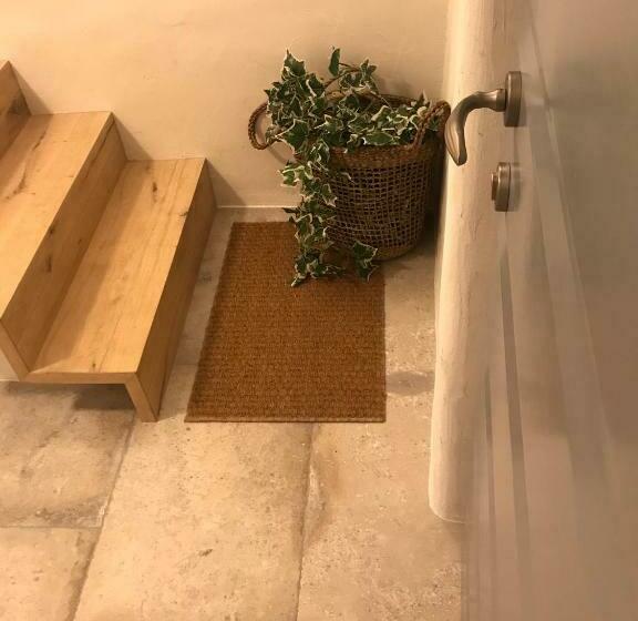 پانسیون The Little Room