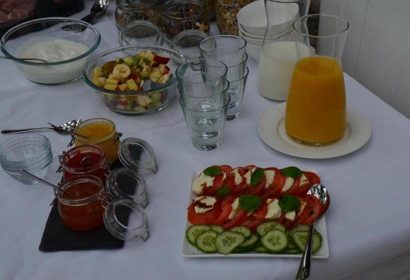 ペンション Weingut Erbes Henn