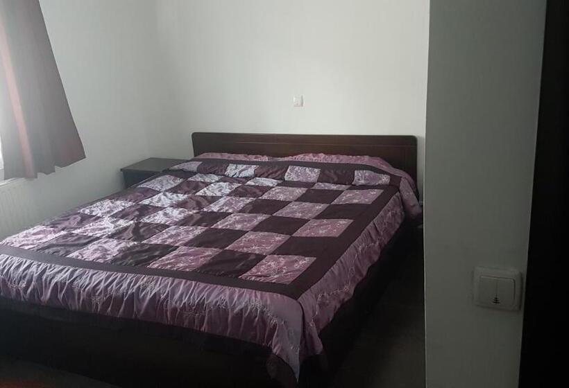 تختخواب و صبحانه Casa David