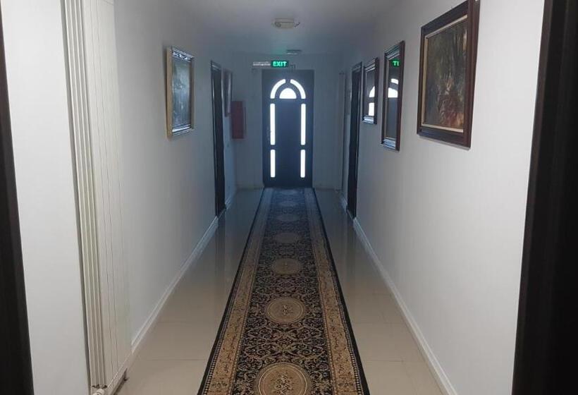 تختخواب و صبحانه Casa David