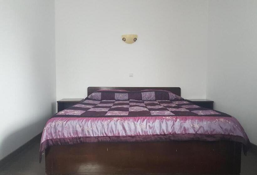 تختخواب و صبحانه Casa David