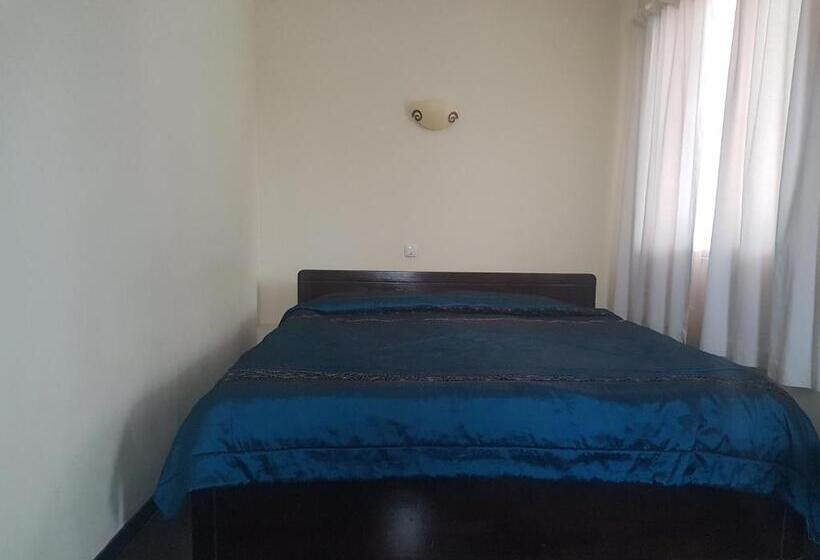 تختخواب و صبحانه Casa David