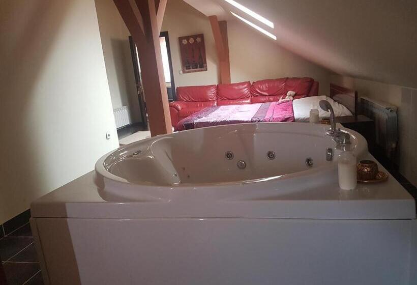 تختخواب و صبحانه Casa David