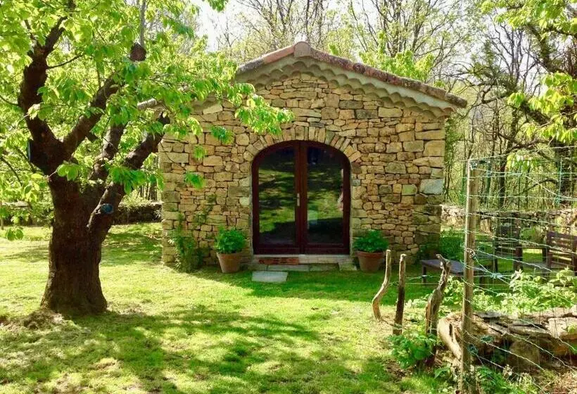 Aamiaismajoitus (B&B) Chambre D Hôtes Les Cerisiers
