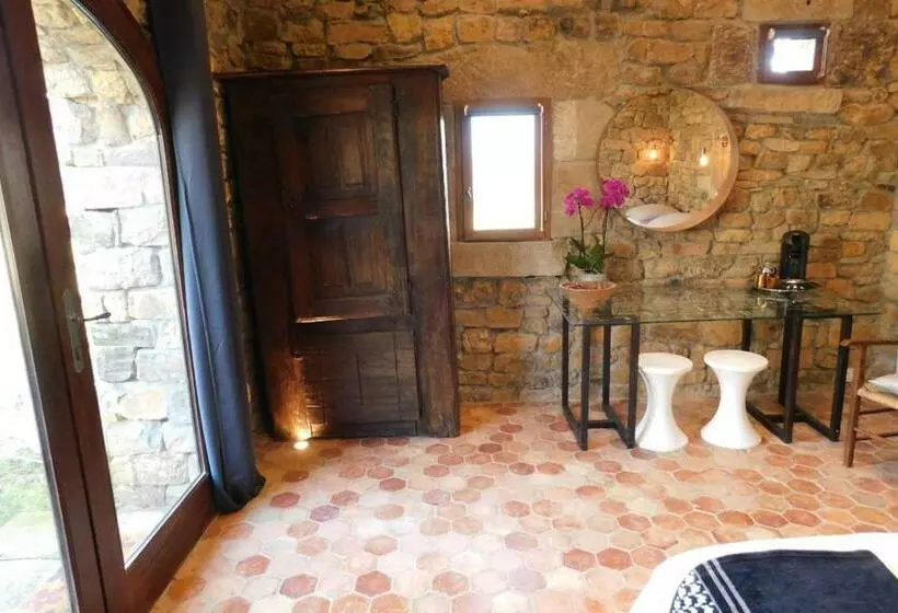 Aamiaismajoitus (B&B) Chambre D Hôtes Les Cerisiers