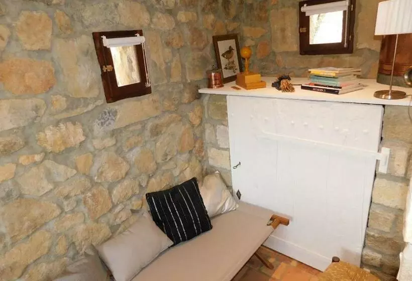 Aamiaismajoitus (B&B) Chambre D Hôtes Les Cerisiers