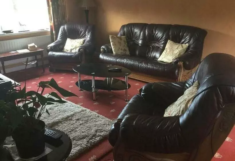 Aamiaismajoitus (B&B) Hillview House