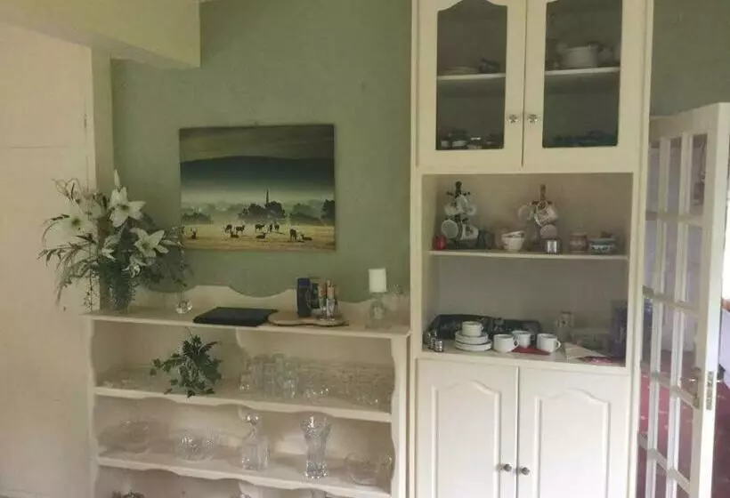 Aamiaismajoitus (B&B) Hillview House