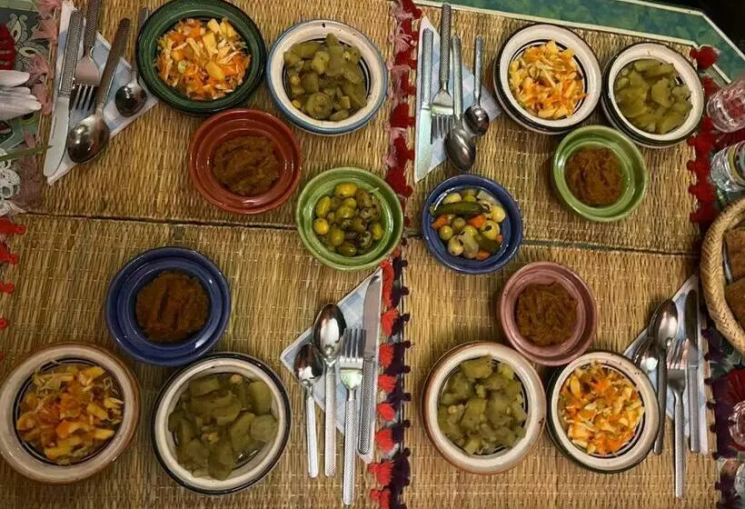 تختخواب و صبحانه Dar Pa Labzioui