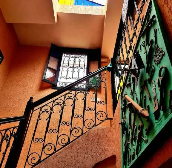 تختخواب و صبحانه Dar Pa Labzioui