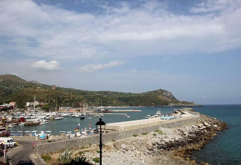 ベッドアンドブレックファースト Sulmare