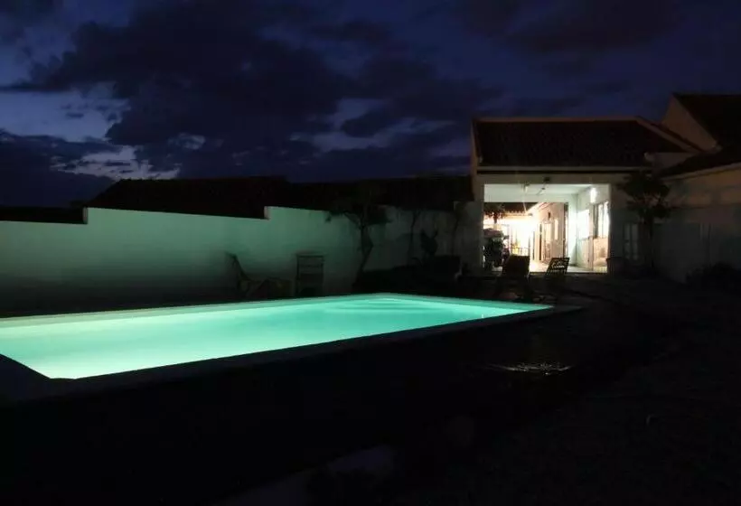 ベッドアンドブレックファースト Tir Na Nog