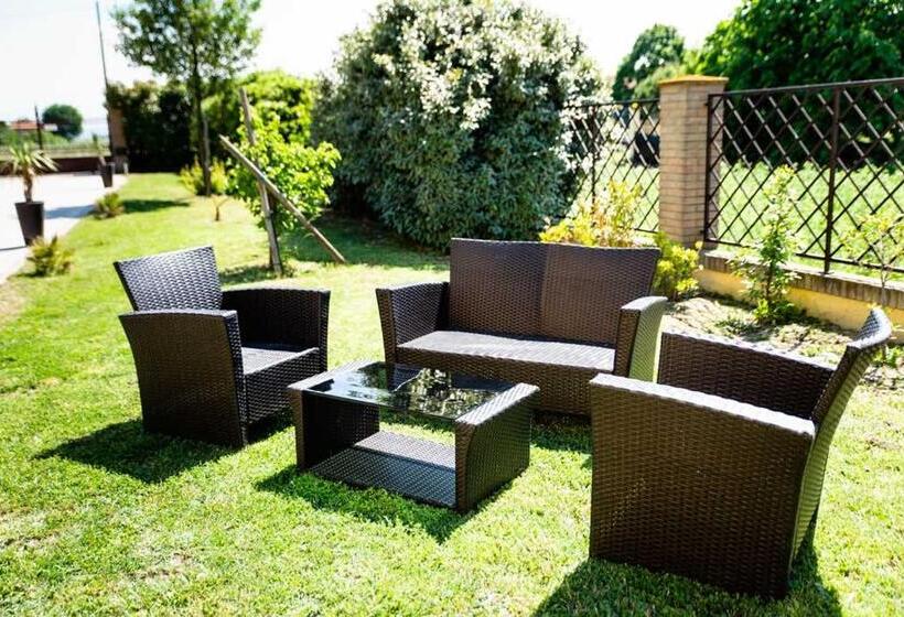 تختخواب و صبحانه Villaincanto