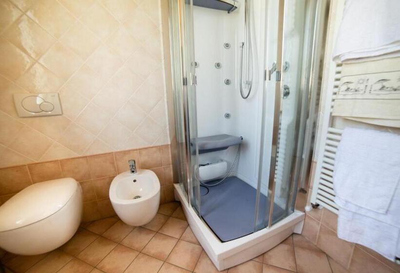 تختخواب و صبحانه Villaincanto