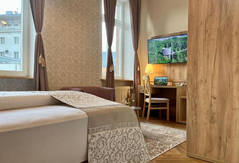 Hotelli Stadtvilla Laux