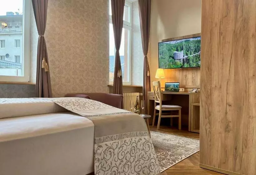 Hotelli Stadtvilla Laux