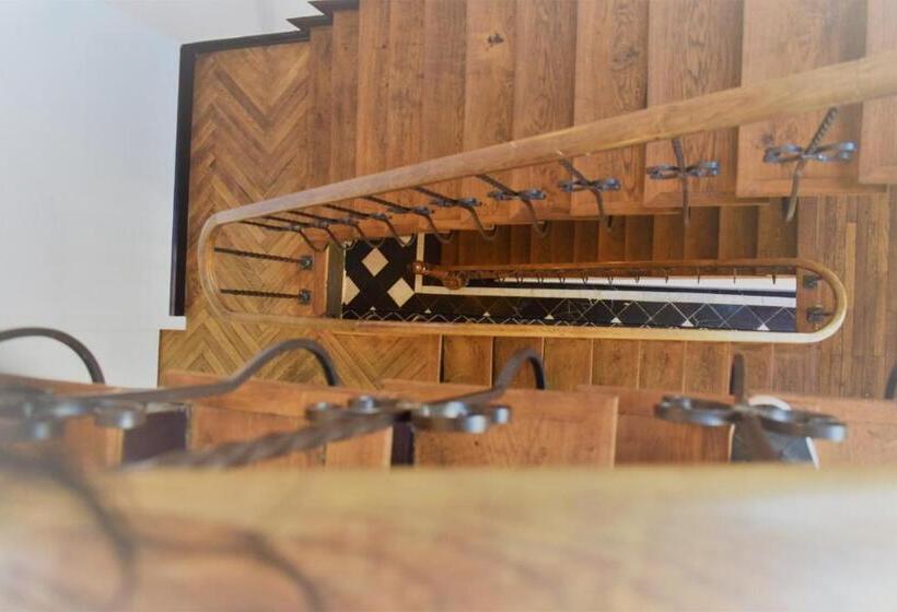 Hotelli Stadtvilla Laux