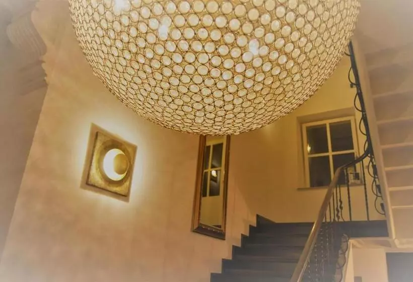 Hotelli Stadtvilla Laux