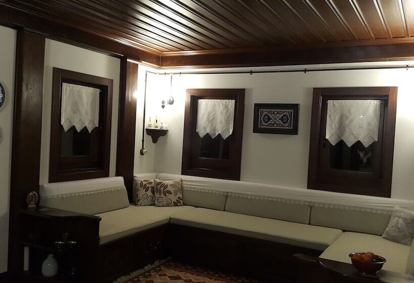 膳宿费 Mandarin Guesthouse   Adult Only