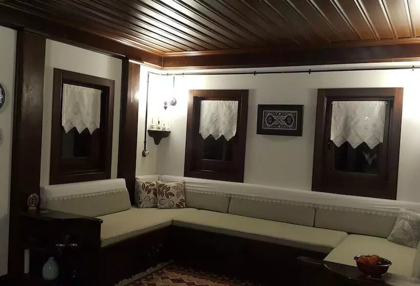 پانسیون Mandarin Guesthouse   Adult Only