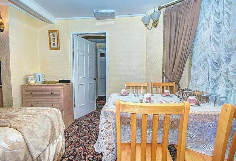 بنسيون Number One Guesthouse