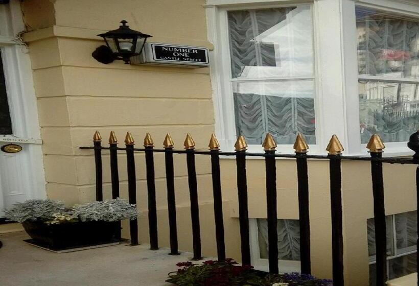 بنسيون Number One Guesthouse