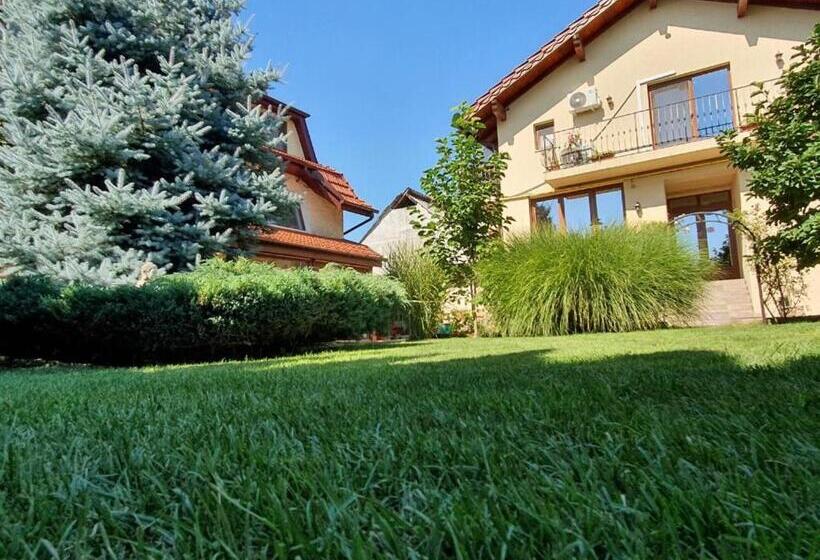 تختخواب و صبحانه Casa Irinella