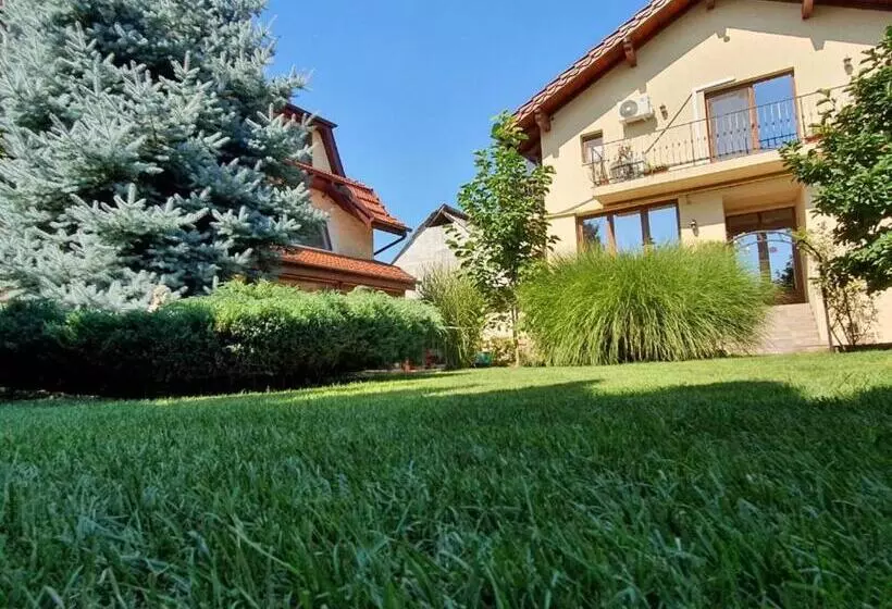 تختخواب و صبحانه Casa Irinella