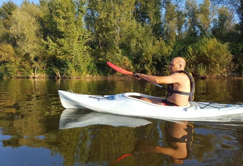 تختخواب و صبحانه Casa Irinella