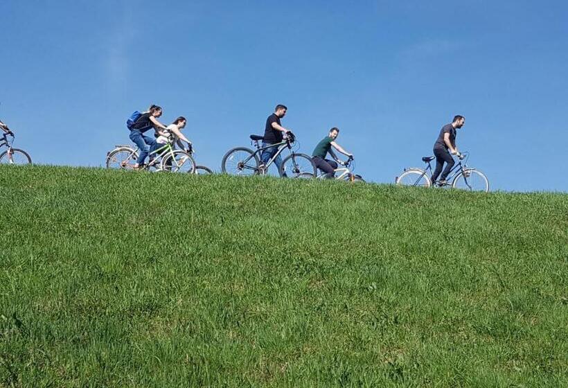 تختخواب و صبحانه Casa Irinella