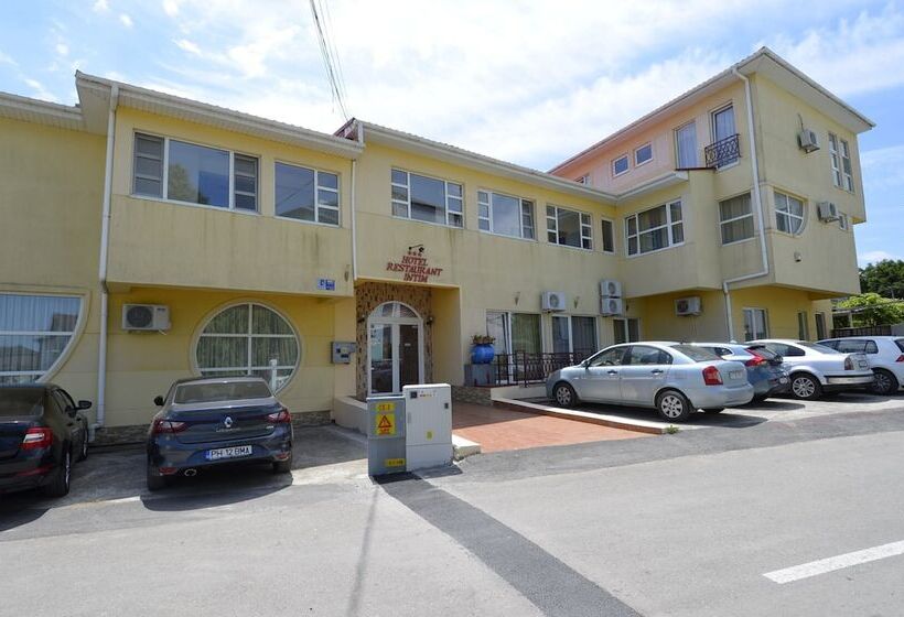 בית מלון כפרי Intim