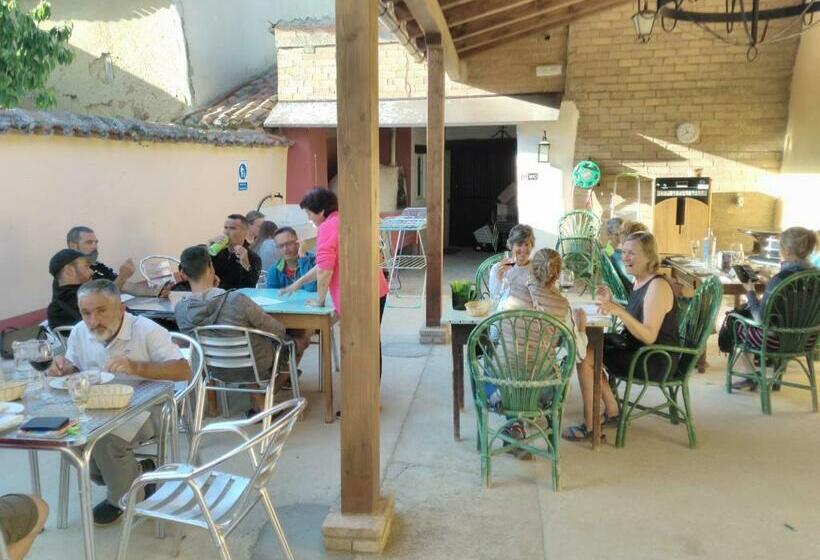 Общежитие Los Canarios