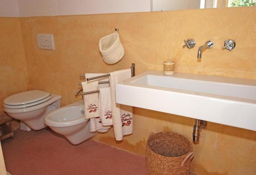 Casa Vacanze La Corte