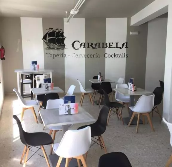 پانسیون Hostal Carabela