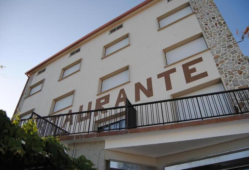 پانسیون Hostal Carabela